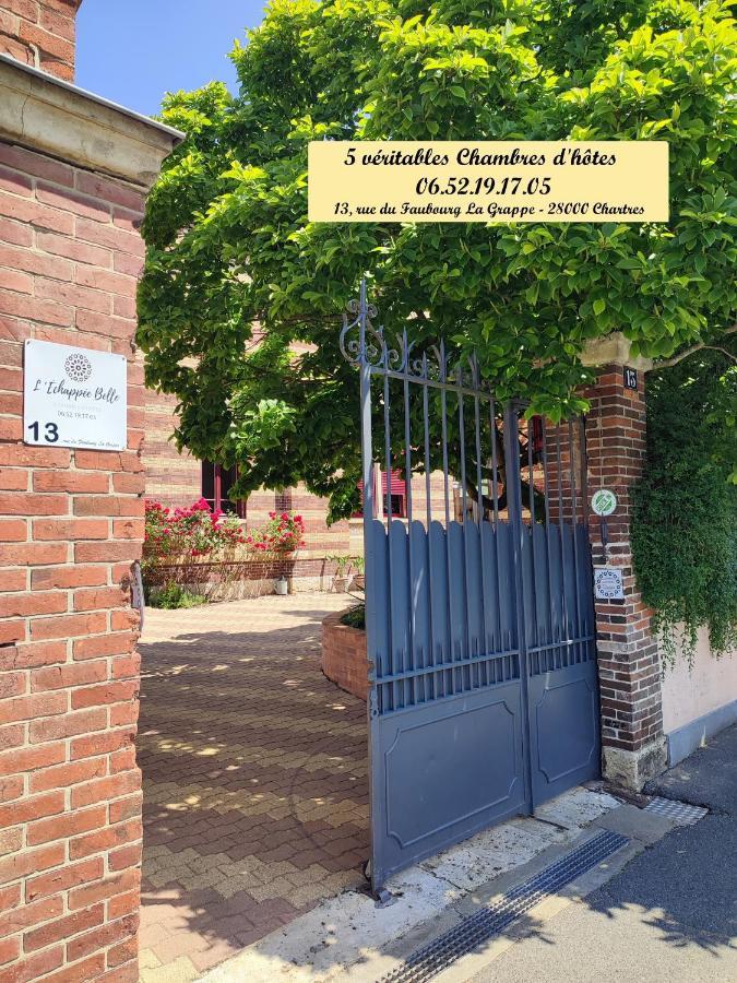 L'Echappee Belle Panzió Chartres Kültér fotó